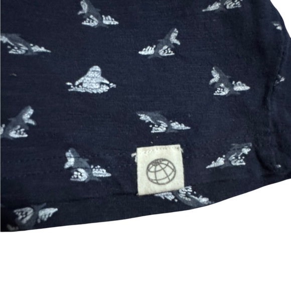 FREE PLANET TEE 100% COTTON.  BLUE WITH sharks SIZE 3T k33 - Picture 2 of 4
